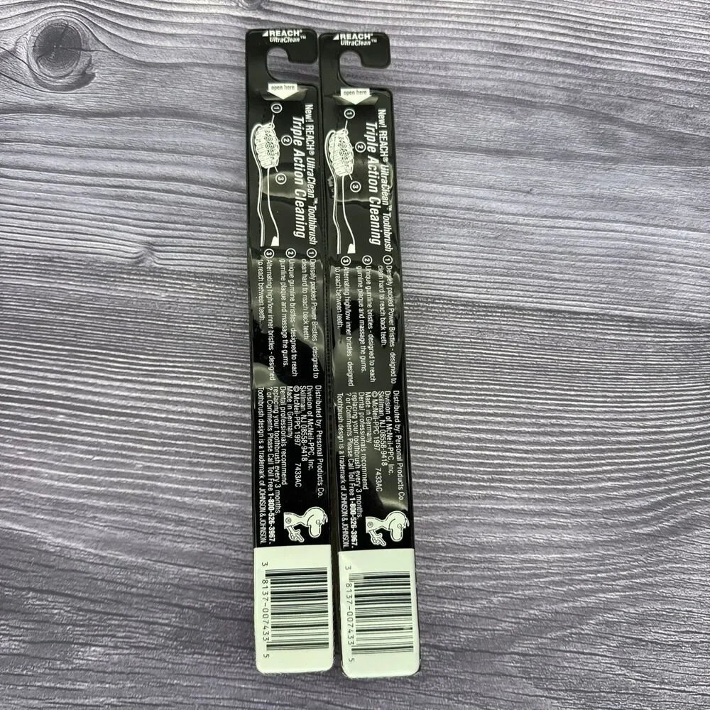 2 Vtg 2001 Reach UltraClean Triple Action MEDIUM 44 Full Head Toothbrush (44)